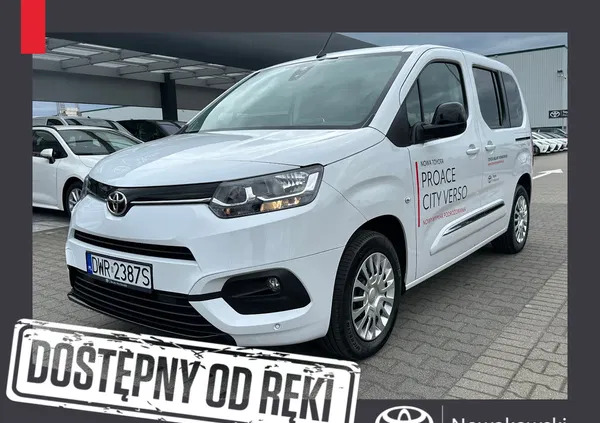 samochody osobowe Toyota Proace City Verso cena 116900 przebieg: 4600, rok produkcji 2023 z Józefów